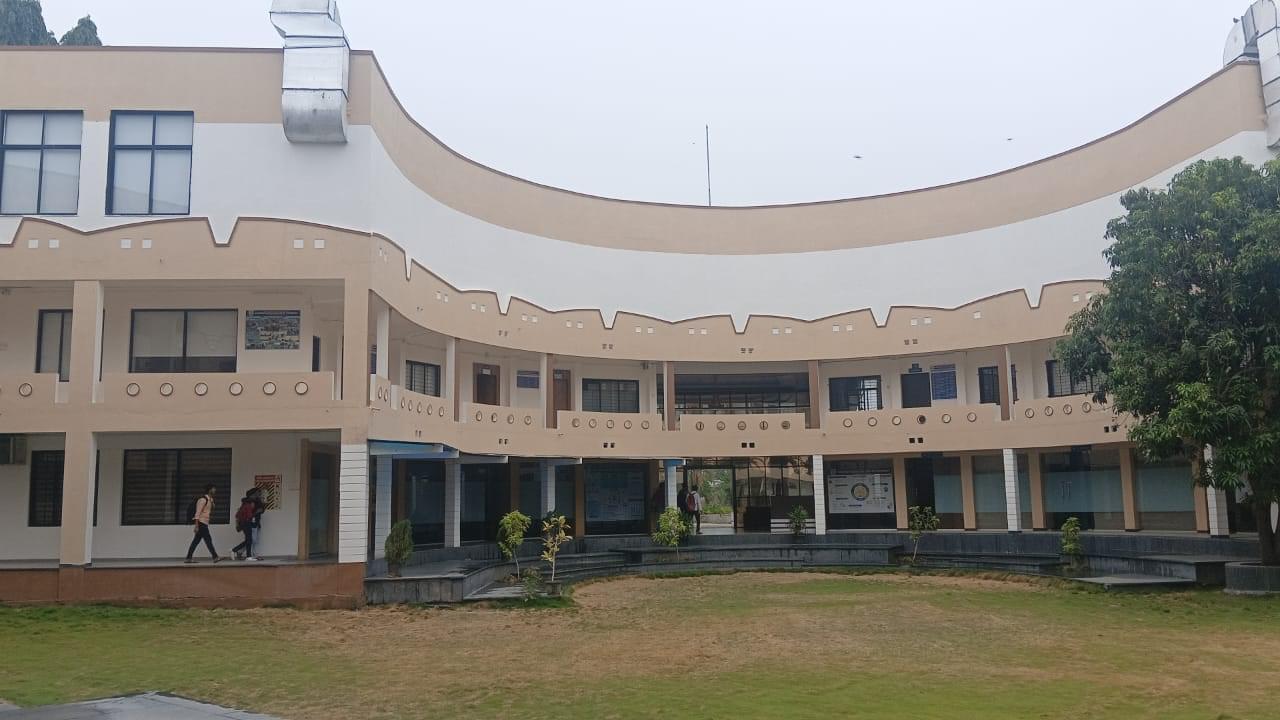 Rajarshi Shahu College of Pharmacy Buldana Infrastructure & Academic Building photo 4